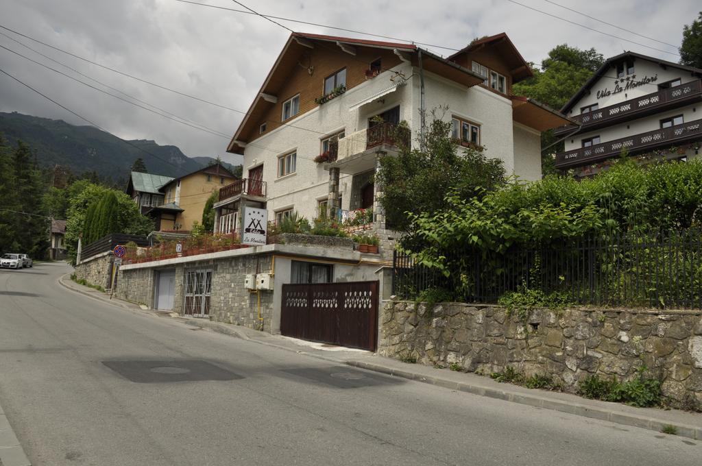 Hotel La Monitori Sinaia Zimmer foto