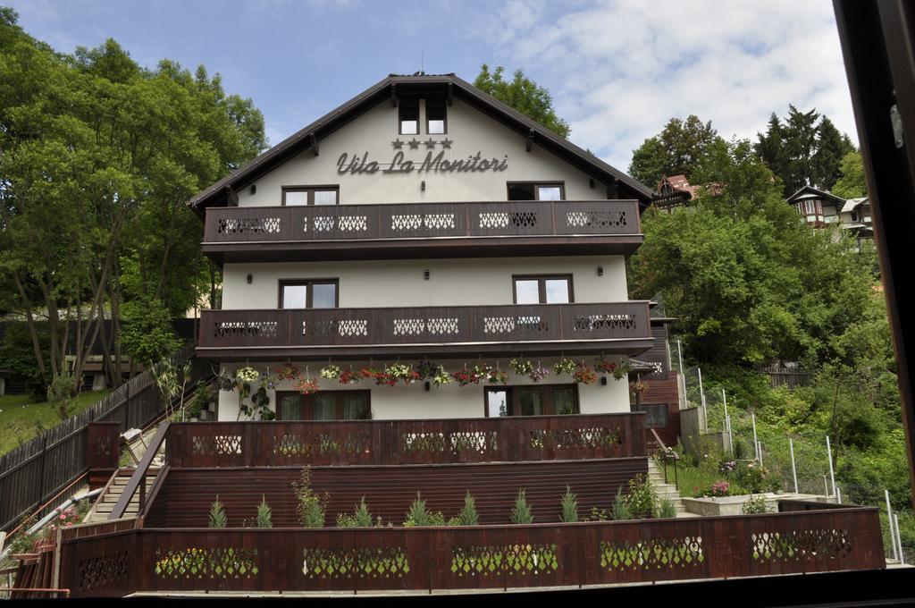 Hotel La Monitori Sinaia Zimmer foto