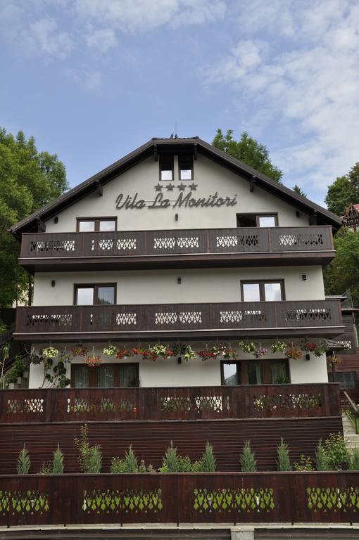 Hotel La Monitori Sinaia Zimmer foto