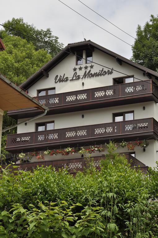 Hotel La Monitori Sinaia Zimmer foto